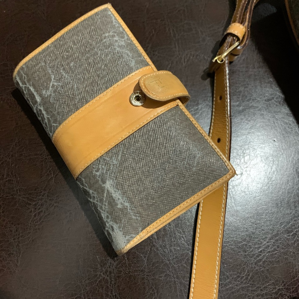 Fendi wallet-Authentic